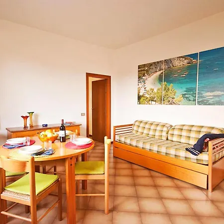 Eucharis Apartment *